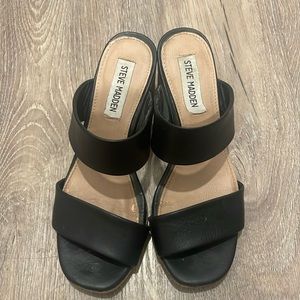 Steve Madden black sandals size 6